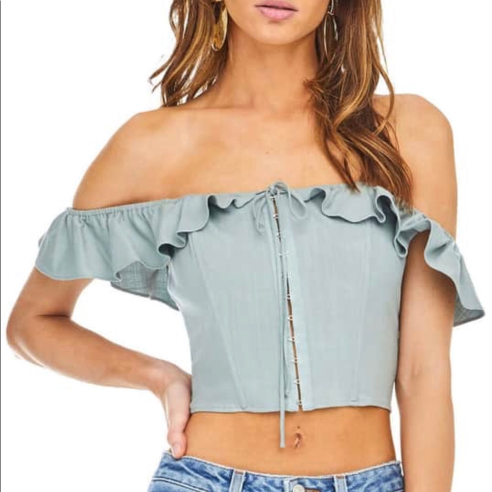 ASTR The Label Abella Off Shoulder Crop Top Small